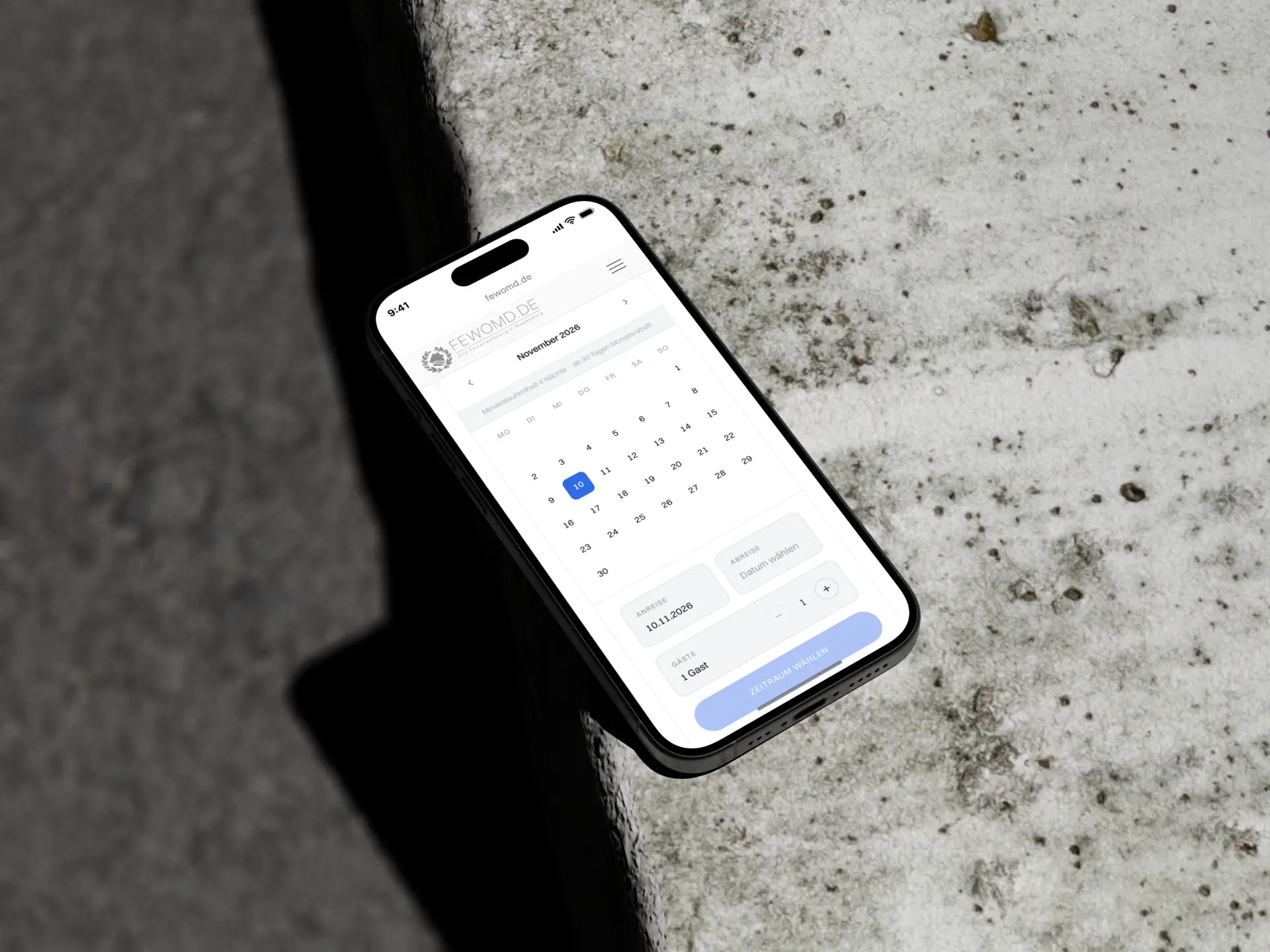 Buchungskalender von Fewo MD auf einem Smartphone mit gewählter Anreise im November