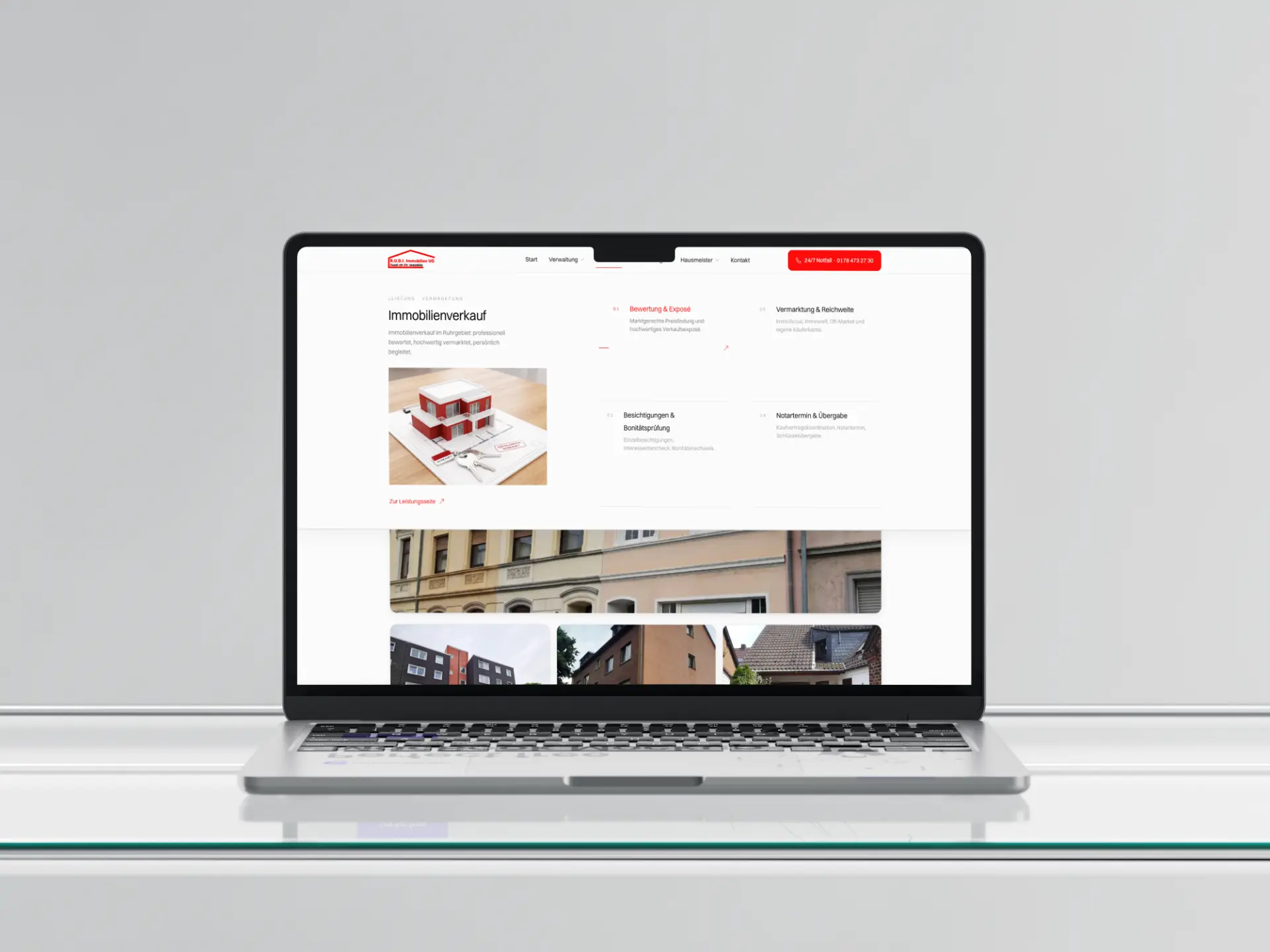 Seite zum Immobilienverkauf von Rudi Immobilien auf einem Laptop